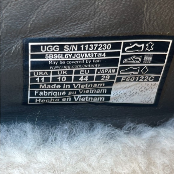 UGG Australia Men’s Chester Leather Loafers 👞 - Picture 10 of 11